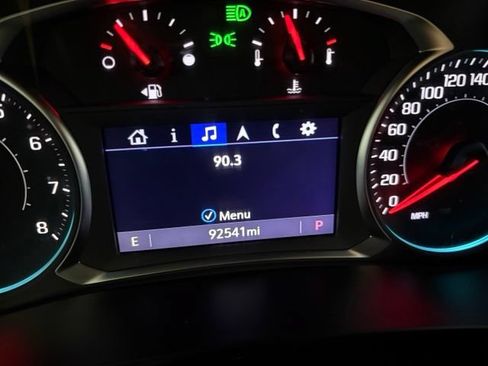 Used 2023 Chevrolet Traverse RS AWD/4WD image 96