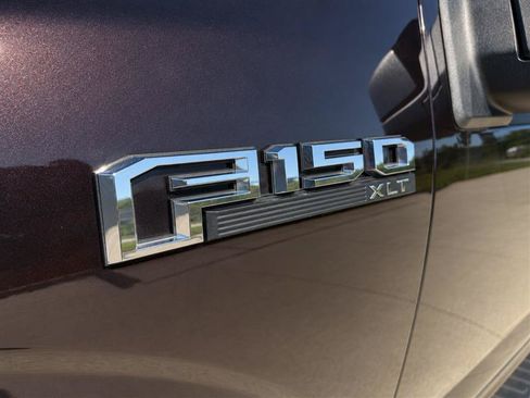 Used 2018 Ford F150 XLT w/ Equipment Group 302A Luxury AWD/4WD image 15