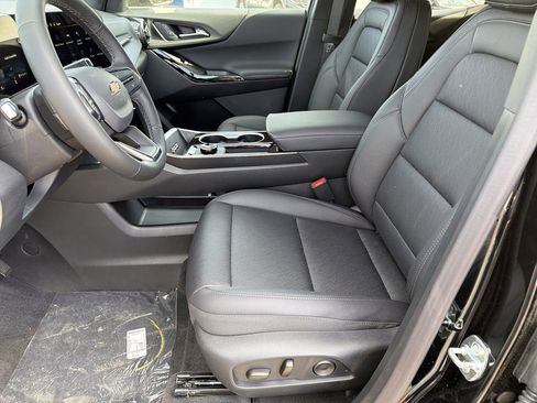 New 2026 Chevrolet Equinox LT w/ Convenience Package II image 14