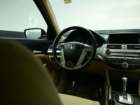 Used 2012 Honda Accord LX image 8