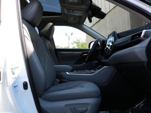 Used 2021 Toyota Highlander Limited AWD/4WD image 51