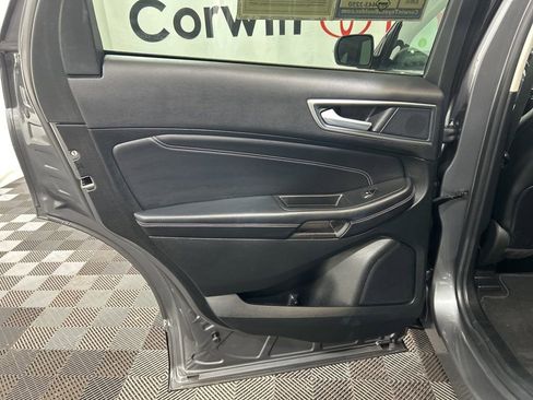 Used 2024 Ford Edge Titanium image 16