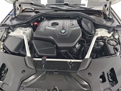 Used 2018 BMW 530i xDrive image 12