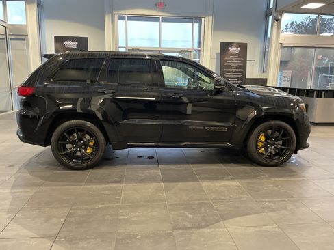 Used 2018 Jeep Grand Cherokee Trackhawk AWD/4WD image 12