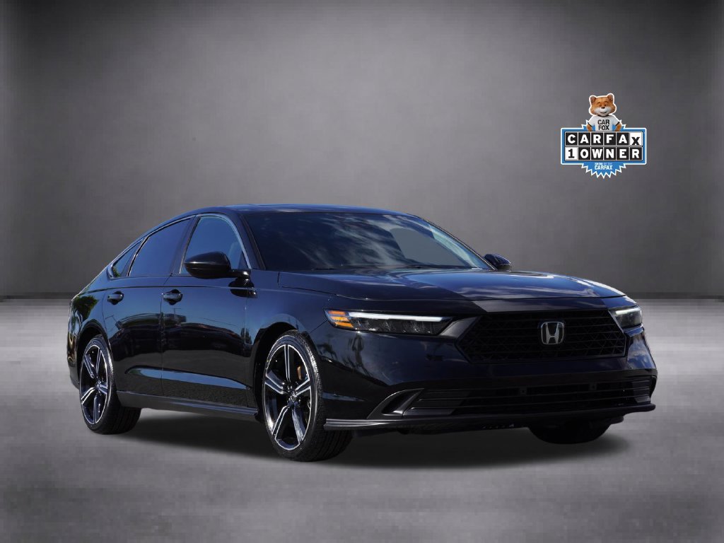 Used 2025 Honda Accord Sport image 2