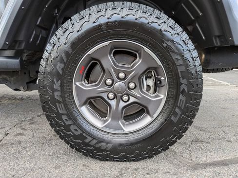 Used 2020 Jeep Gladiator Rubicon w/ Dual Top Group AWD/4WD image 46