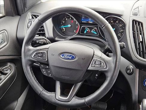 Used 2019 Ford Escape SEL image 10