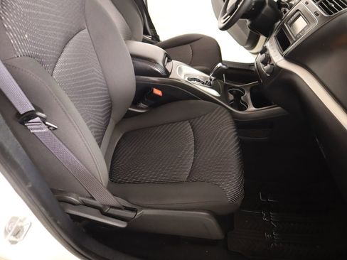 Used 2018 Dodge Journey SE image 12