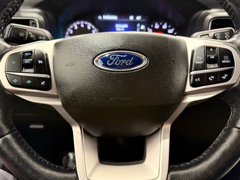 Used 2022 Ford Explorer XLT w/ Equipment Group 202A image 45