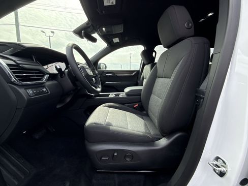 New 2026 GMC Acadia Elevation image 13