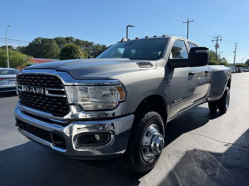 Used 2024 RAM 3500 Big Horn w/ Heated Seats & Wheel Group AWD/4WD image 3