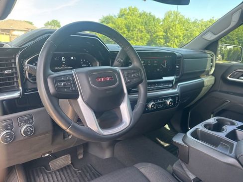 Used 2024 GMC Sierra 1500 Elevation AWD/4WD image 7