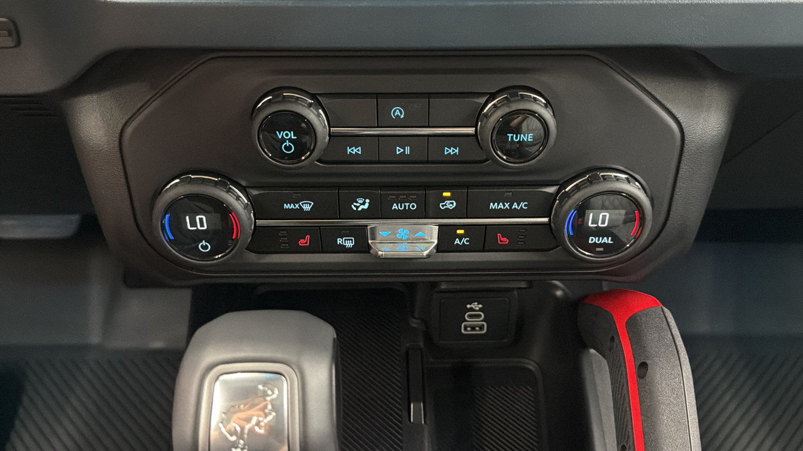 Used 2026 Ford Bronco Heritage Edition AWD/4WD image 23