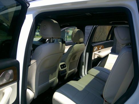 Used 2024 Mercedes-Benz GLS 450 4MATIC image 58
