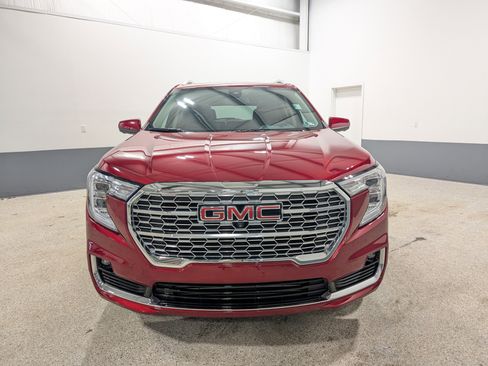 Used 2023 GMC Terrain Denali w/ Denali Premium Package image 8