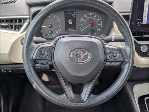 Used 2023 Toyota Corolla LE image 12