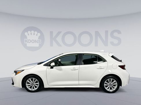 Used 2023 Toyota Corolla SE image 2