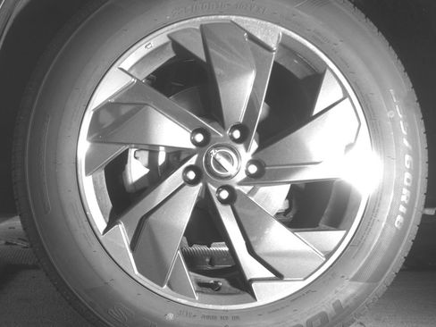 Used 2025 Nissan Rogue SV FWD image 12