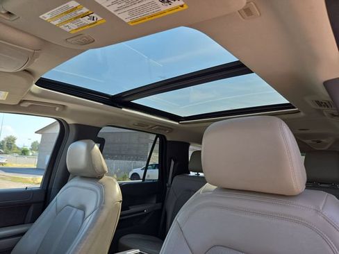 Used 2021 Ford Expedition Max Limited AWD/4WD image 29