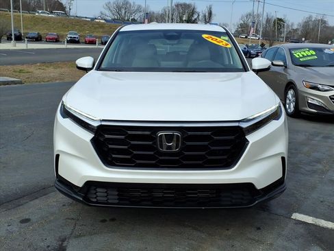 Used 2023 Honda CR-V LX image 2