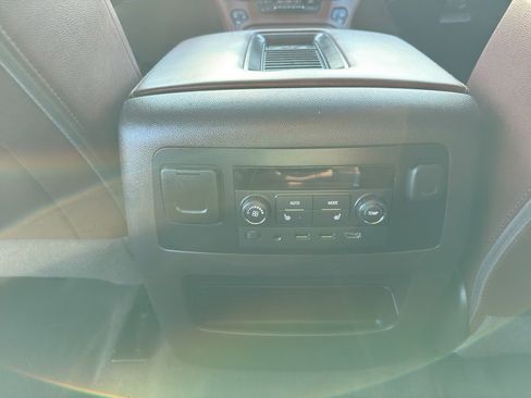 Used 2018 Chevrolet Tahoe Premier image 32