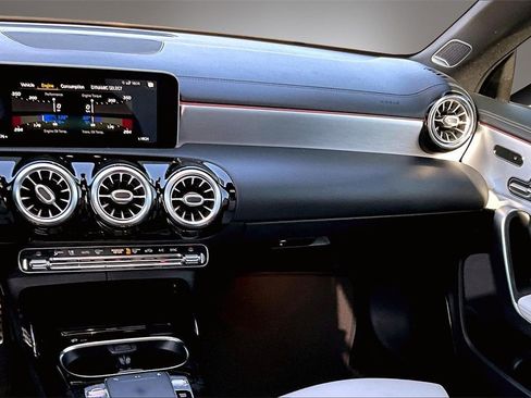 Used 2020 Mercedes-Benz CLA 35 AMG 4MATIC image 25