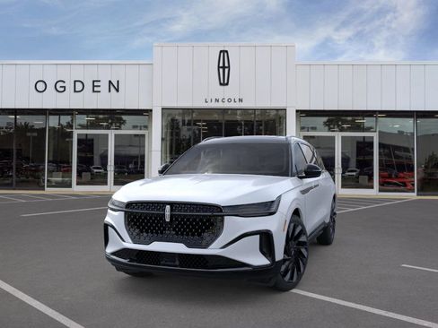 New 2026 Lincoln Nautilus Reserve w/ Jet Appearance Package image 2