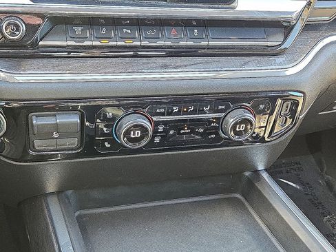 Used 2024 Chevrolet Silverado 3500 LTZ w/ LTZ Convenience Package image 30