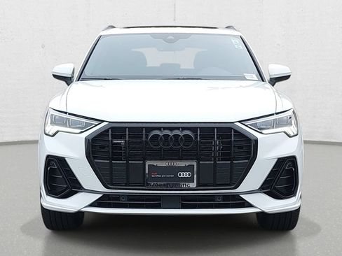 Certified 2025 Audi Q3 2.0T Premium w/ Convenience Package AWD/4WD image 2
