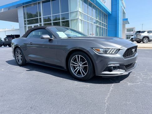 Used 2017 Ford Mustang Premium RWD image 7