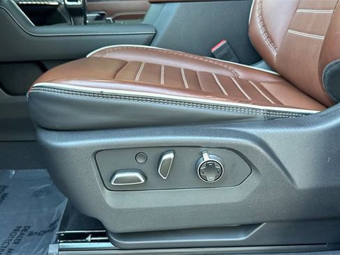 Used 2024 GMC Sierra 1500 Denali Ultimate image 13