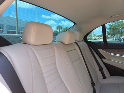 Used 2017 Mercedes-Benz E 300 image 18