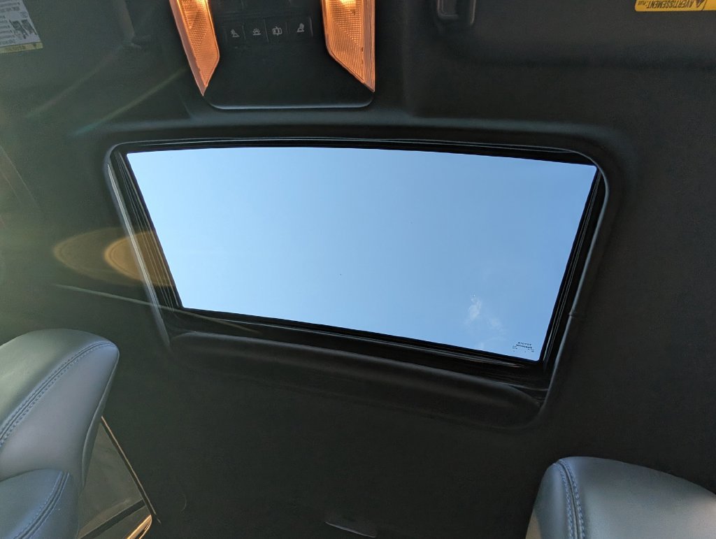 Used 2019 Toyota RAV4 XSE AWD/4WD image 10