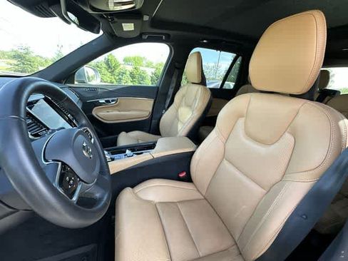 Used 2023 Volvo XC90 B6 Ultimate w/ Protection Package Premier AWD/4WD image 17