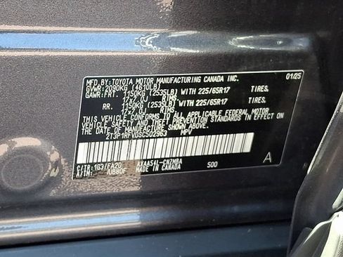 Used 2025 Toyota RAV4 XLE AWD/4WD image 29