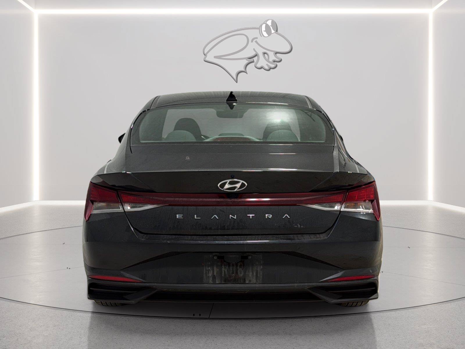 Used 2021 Hyundai Elantra SEL w/ Convenience Package FWD image 4