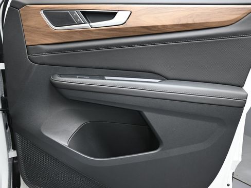 New 2026 Volkswagen Atlas SE image 11