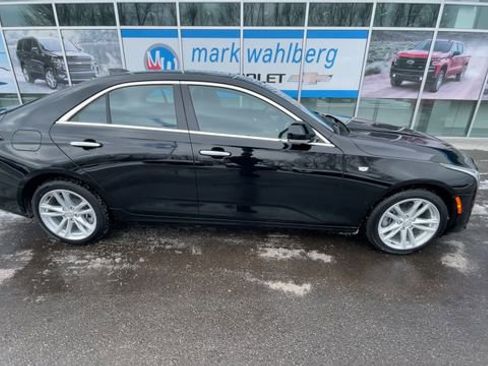 Used 2025 Cadillac CT4 Luxury image 9