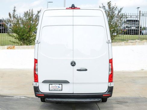 Used 2021 Mercedes-Benz Sprinter 3500 image 7