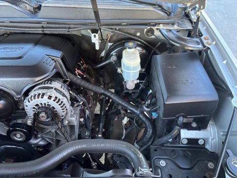 Used 2010 Chevrolet Tahoe LTZ image 28