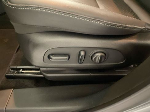 Used 2023 Buick Encore GX Essence w/ Experience Buick Package FWD image 11