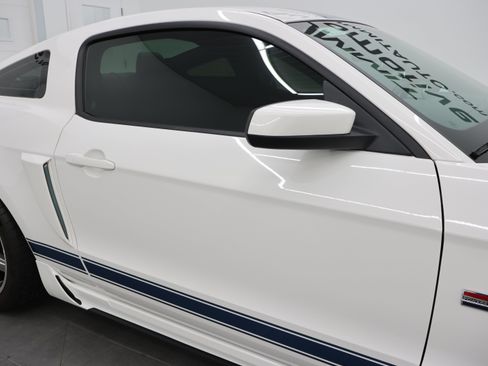 Used 2011 Ford Mustang GT Premium RWD image 28
