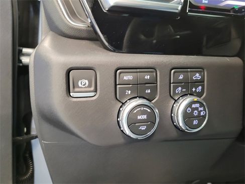 New 2026 GMC Sierra 1500 SLT w/ SLT Premium Plus Package image 28