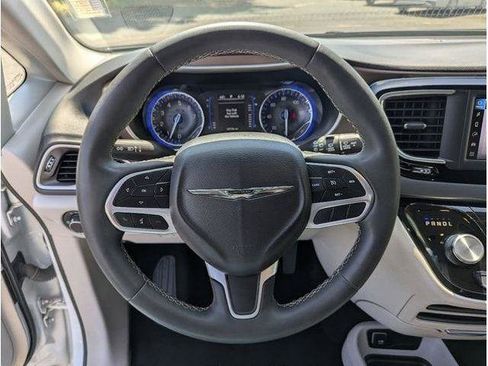 Used 2023 Chrysler Voyager LX FWD image 54