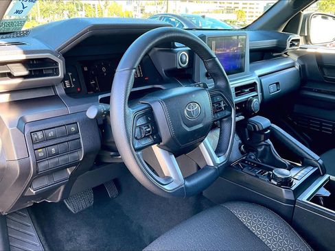 Used 2025 Toyota 4Runner SR5 image 16