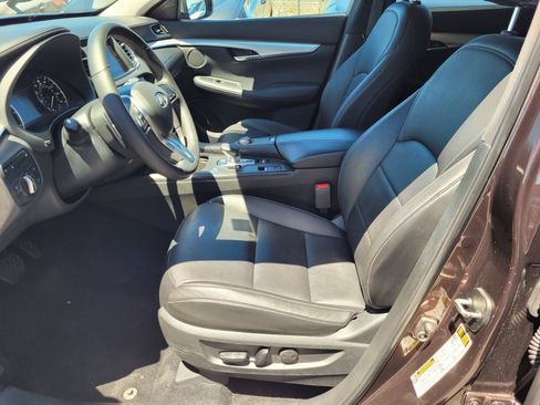Used 2020 INFINITI QX50 Luxe w/ Navigation Package FWD image 24
