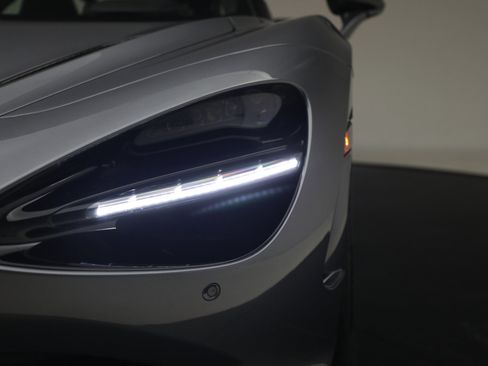 Used 2024 McLaren 750S RWD image 37