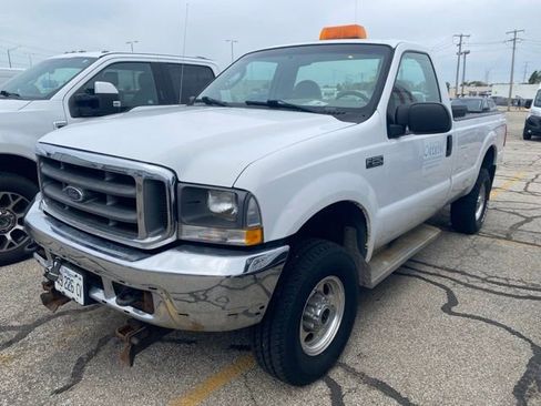 Used 2004 Ford F250 4x4 Regular Cab Super Duty image 2