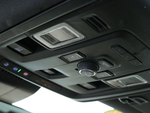 Used 2023 Chevrolet Tahoe Premier image 19