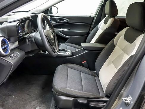 Used 2024 Chevrolet Trax LS w/ Driver Confidence Package image 8